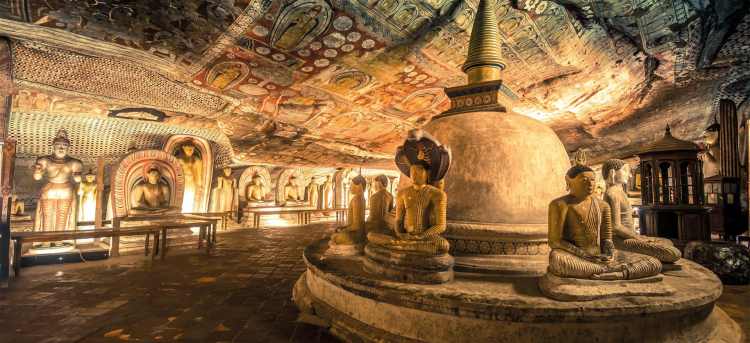Gold Buddhas in the Dambulla Cave Temple | Tours to Sri Lanka