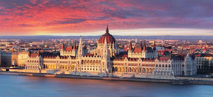 Hungarian parliament building | budapest | hungary | River Cruises in Hungary