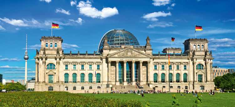Berlin | Norman's Foster's | Reichstag | Riviera Travel | escorted tour