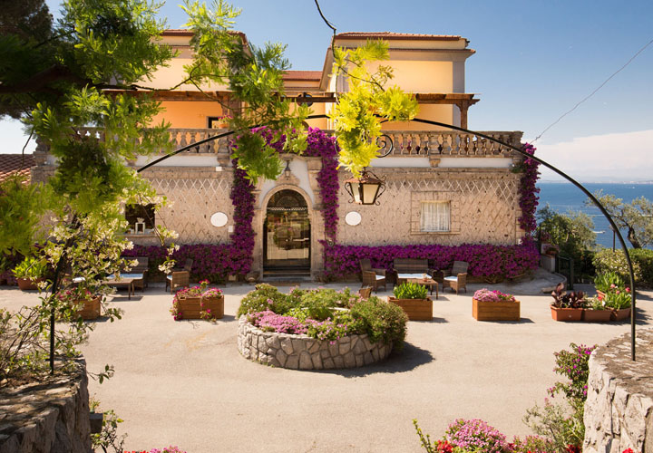 La Badia Hotel Sorrento exterior